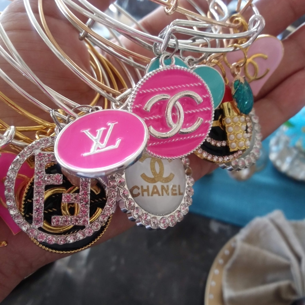 15 Charm Bangles - Picture 2 of 4